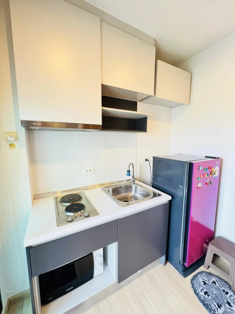 For rent: The Base Chaengwattana, 22nd floor, fully furnished and equipped with electrical appliances. If interested, hurry and reserve now. Don't mis
