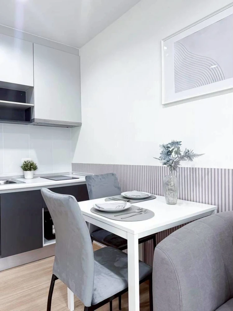 For rent!! The Base Chaengwattana, 6th floor, Building A, swimming pool view, fully furnished, ready to move in! Don't miss out!!