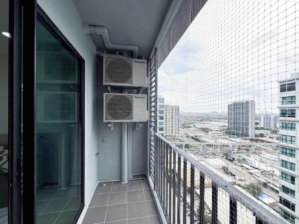 For rent!! The Base Chaengwattana, 6th floor, Building A, swimming pool view, fully furnished, ready to move in! Don't miss out!!
