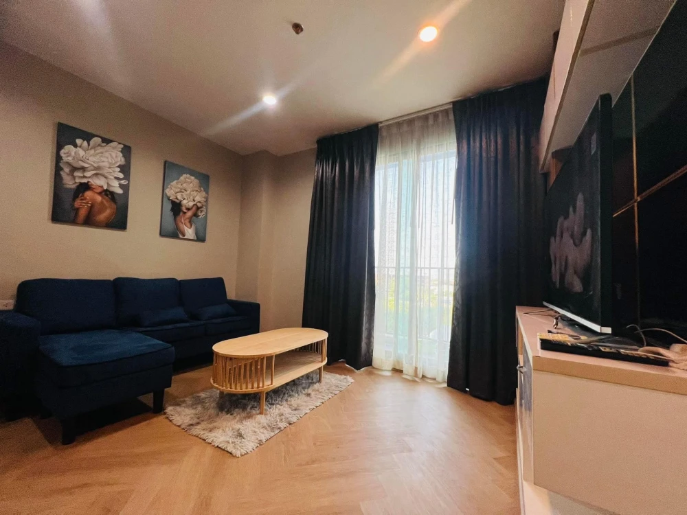 For rent, The Base Chaengwattana, fully furnished, interested, hurry and book now, don't miss out.