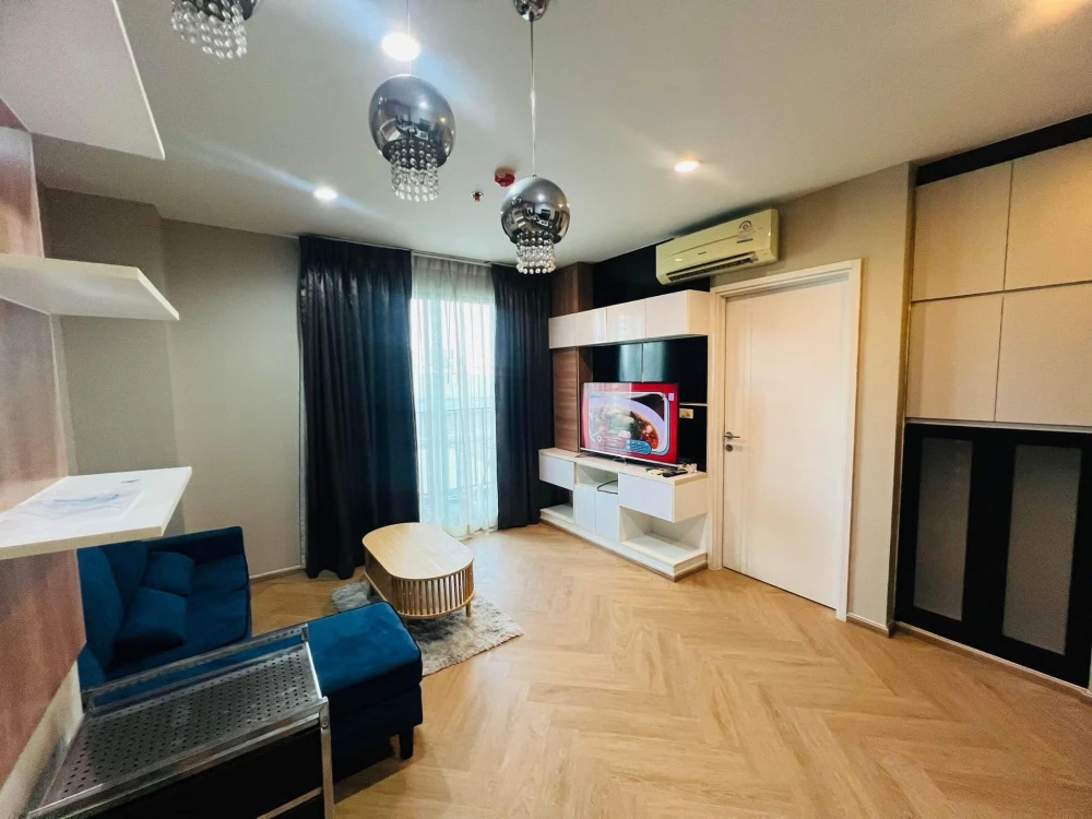 For rent, The Base Chaengwattana, fully furnished, interested, hurry and book now, don't miss out.