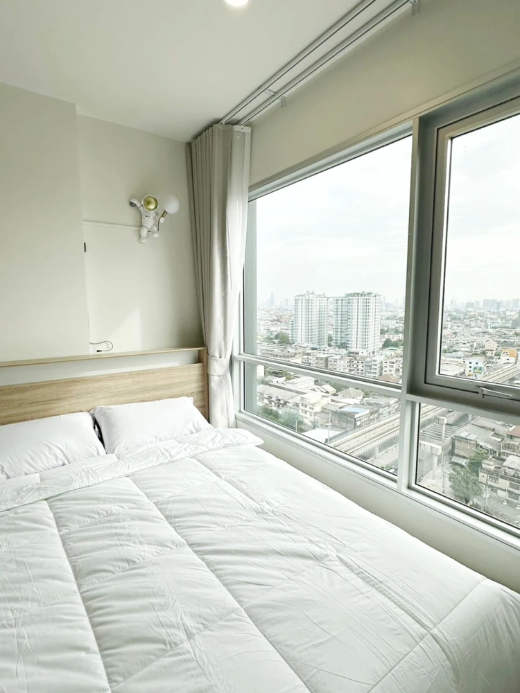 For rent: The President Charan - Yaek Fai Chai Station, 20th floor, beautiful view, BTS view, fully furnished, nice to live in, book now.