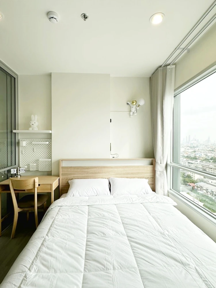 For rent: The President Charan - Yaek Fai Chai Station, 20th floor, beautiful view, BTS view, fully furnished, nice to live in, book now.