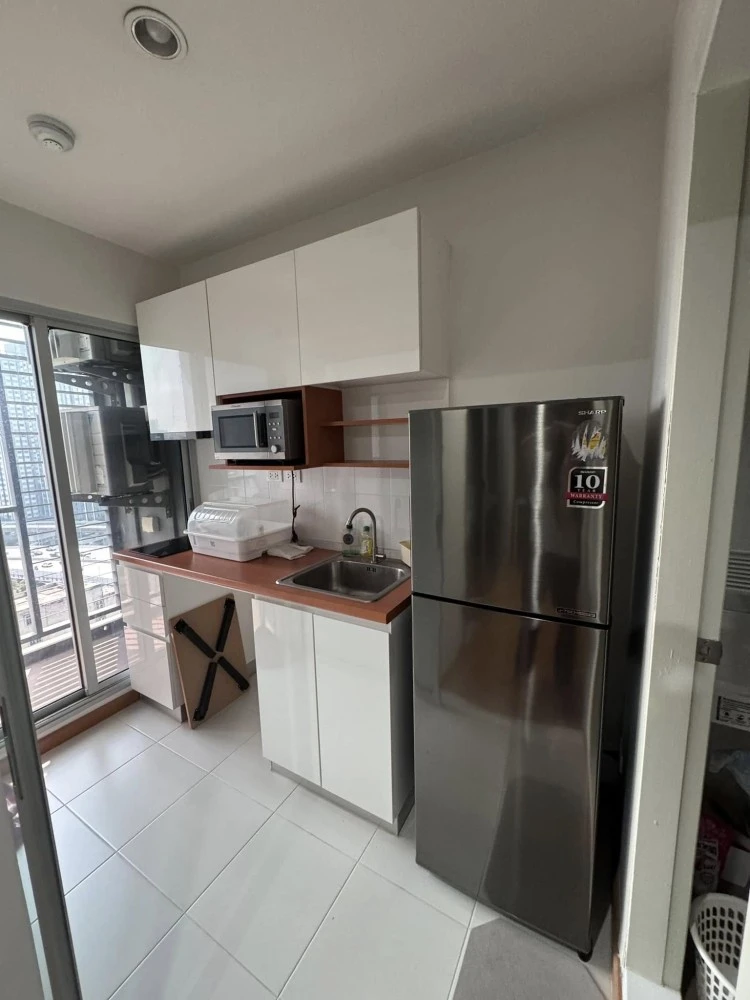 For rent: The President Sathorn-Ratchapruek 2, 15th floor, fully furnished, nice to live in, book now, urgently.