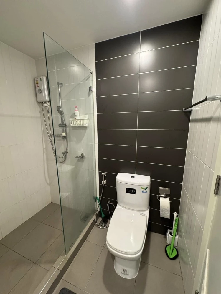For rent: The President Sathorn-Ratchapruek 2, 15th floor, fully furnished, nice to live in, book now, urgently.