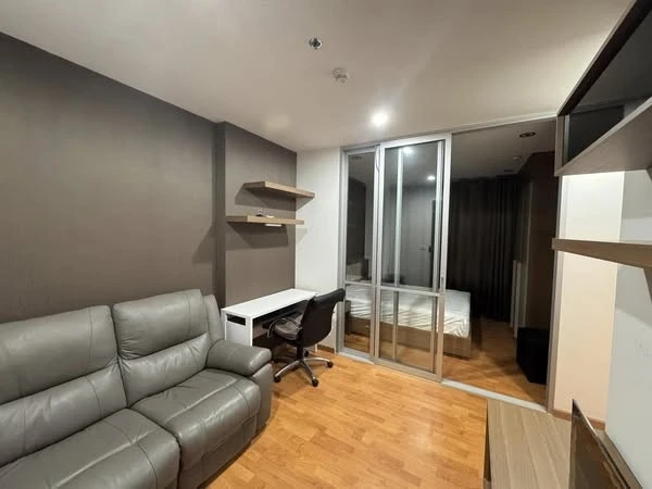 For rent: The President Sathorn-Ratchapruek 2, 15th floor, fully furnished, nice to live in, book now, urgently.