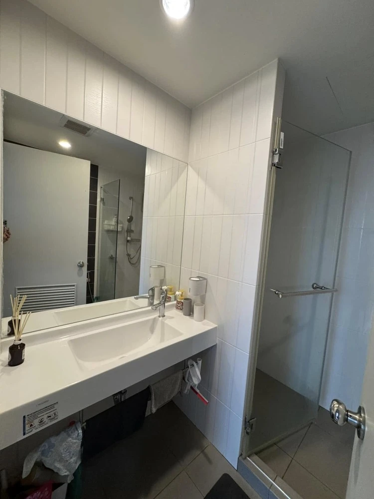 For rent: The President Sathorn-Ratchapruek 2, 15th floor, fully furnished, nice to live in, book now, urgently.
