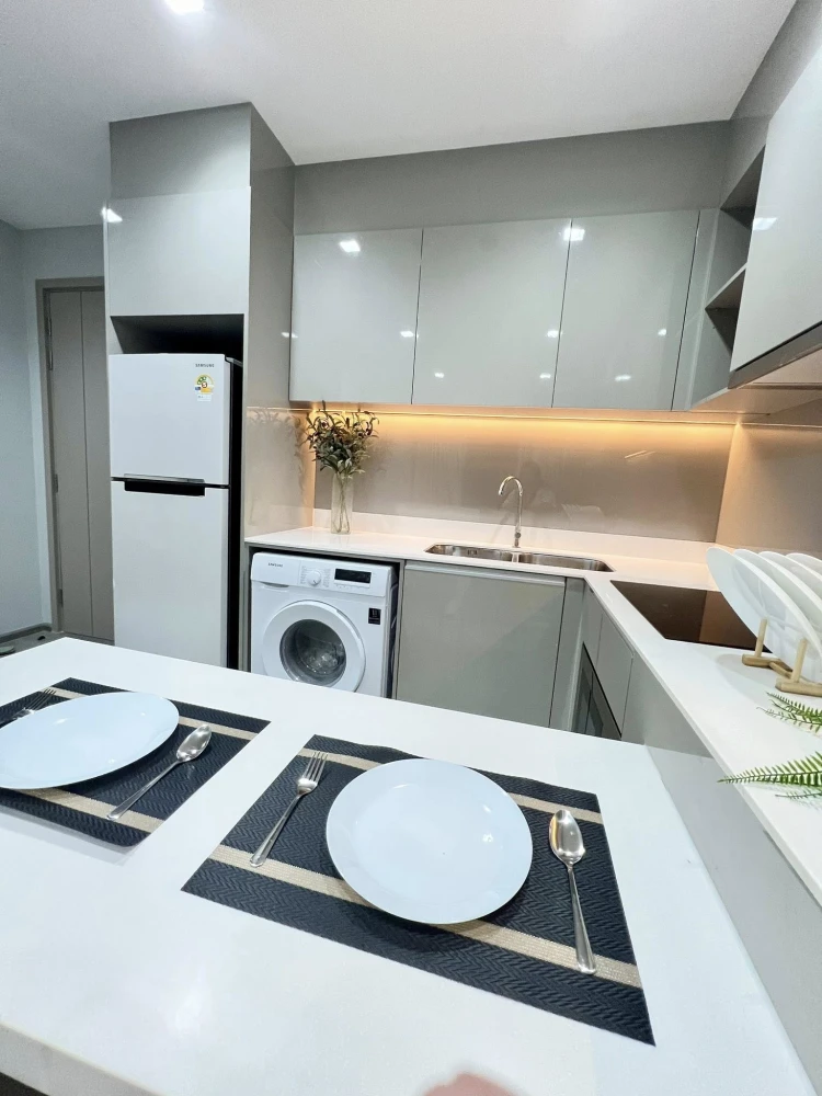 For rent, The Politan Rive, 10th floor, simple room, complete, spacious room, comfortable, exactly as advertised, must reserve now.
