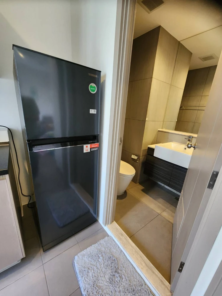 For rent: The Politan Rive, 29th floor, fully furnished, super comfortable bed, hurry and reserve now!