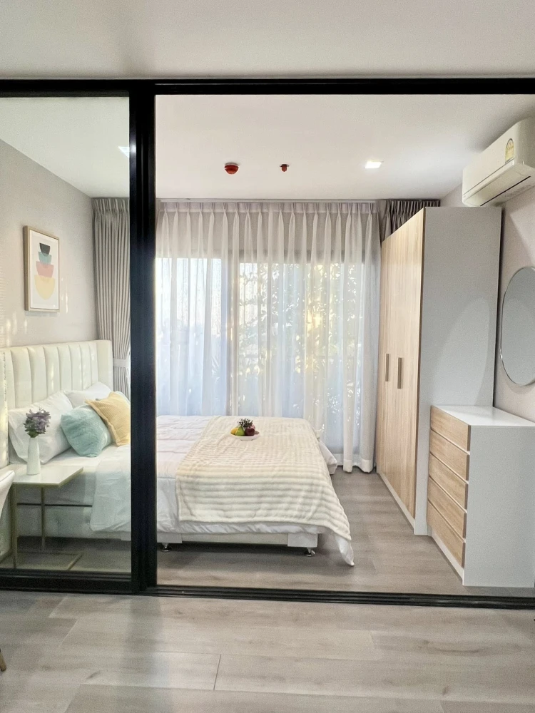 For rent: The Politan Rive, 9th floor, pool view, corner room, with trees on the private balcony, complete electrical appliances as shown in the pictu