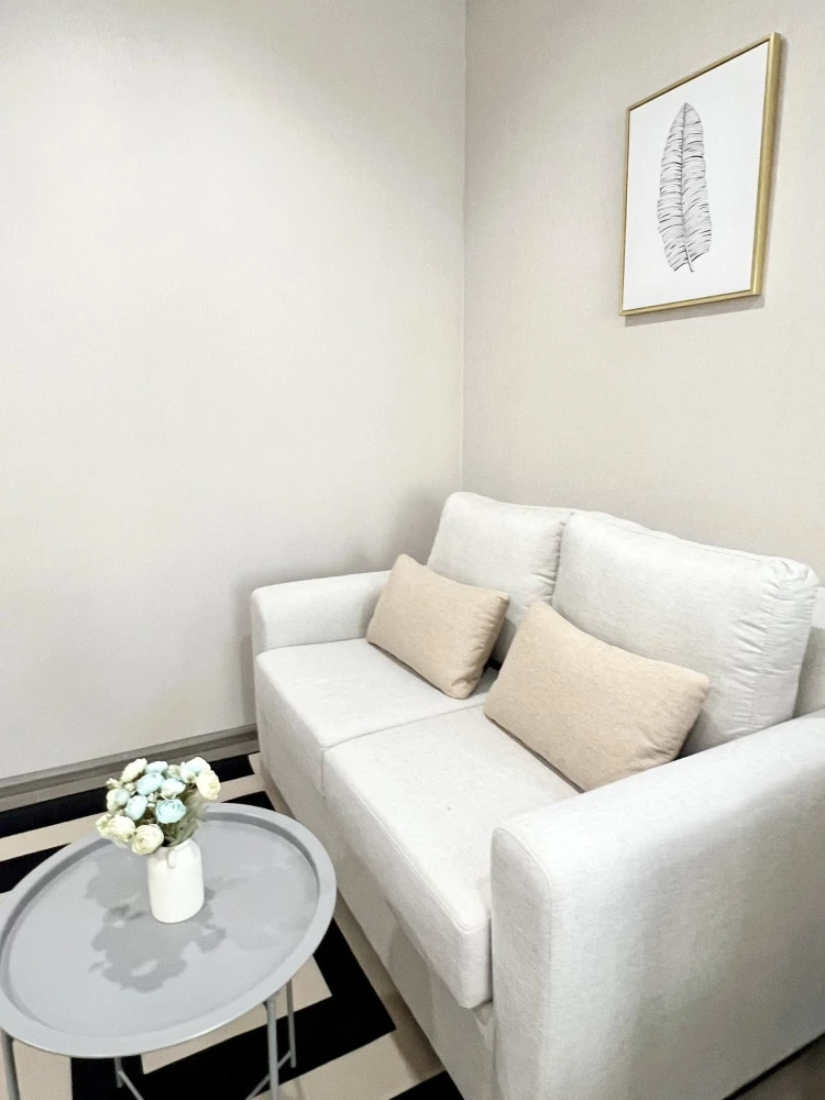 For rent: The Politan Rive, 9th floor, pool view, corner room, with trees on the private balcony, complete electrical appliances as shown in the pictu