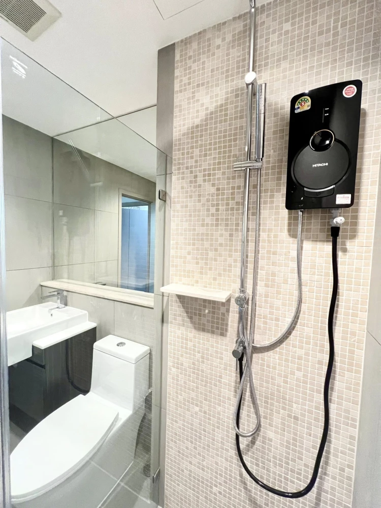 For rent: The Politan Rive, 9th floor, pool view, corner room, with trees on the private balcony, complete electrical appliances as shown in the pictu