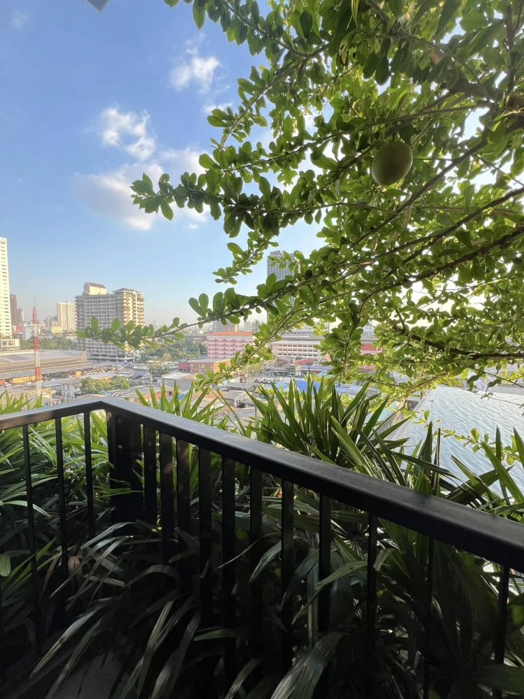 For rent: The Politan Rive, 9th floor, pool view, corner room, with trees on the private balcony, complete electrical appliances as shown in the pictu