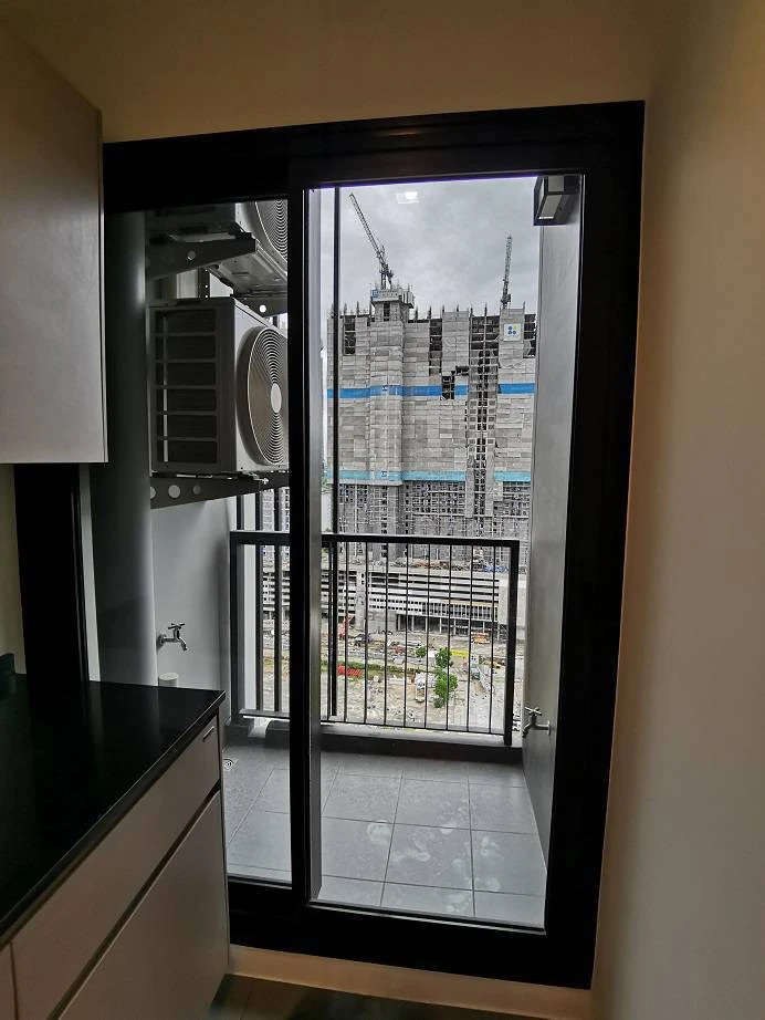 For rent, The Politan Reef, high floor, corner room, north, river view, comes with a good bed. Book now