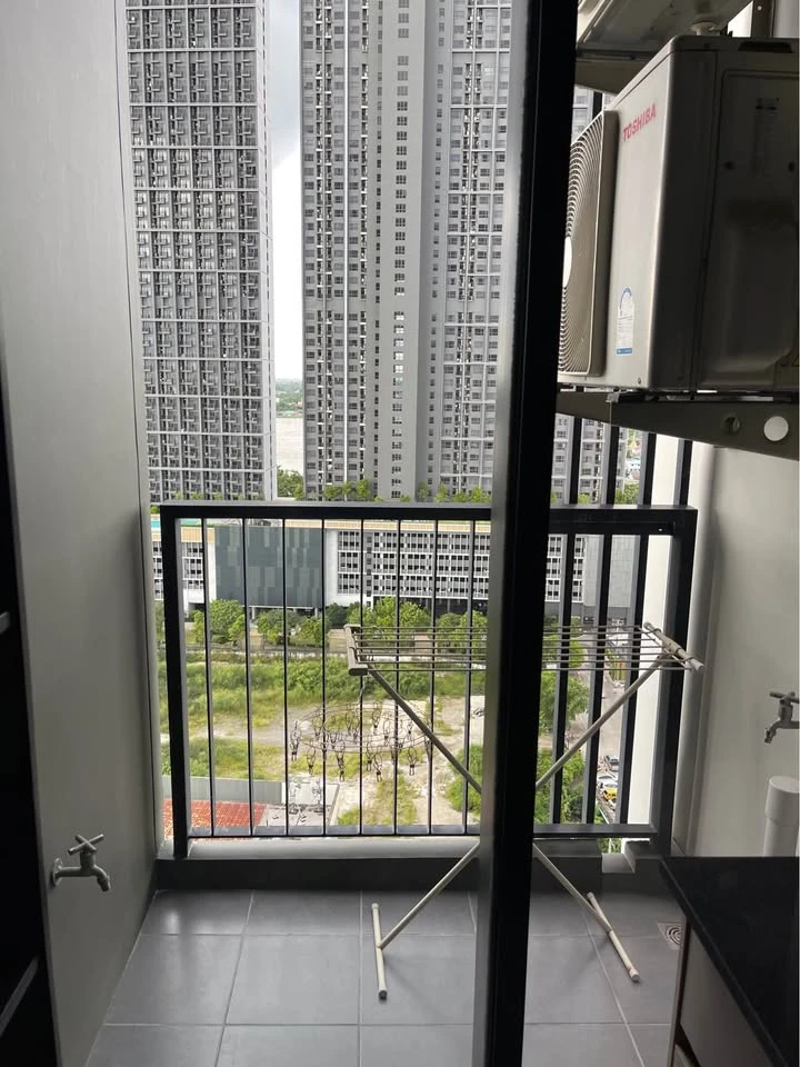 For rent: The Politan Rive, ready to move in, high floor, fully furnished, reserve now.