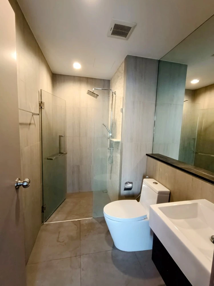 For sale, for rent, The Politan Aqua, spacious room, comfortable, comes with complete decorations, interested, book now.
