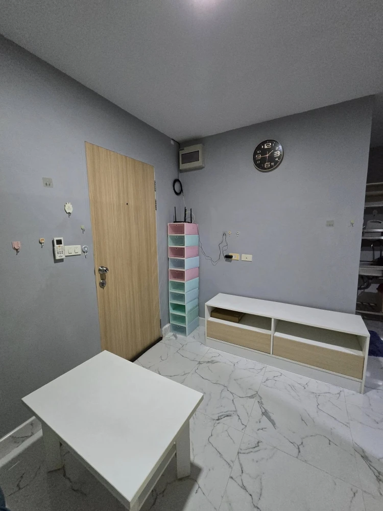 For rent: The Diamond Nawakon-Talat Thai, a nice room, fully furnished, just bring your bag, don't miss it.