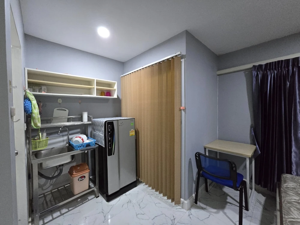 For rent: The Diamond Nawakon-Talat Thai, a nice room, fully furnished, just bring your bag, don't miss it.