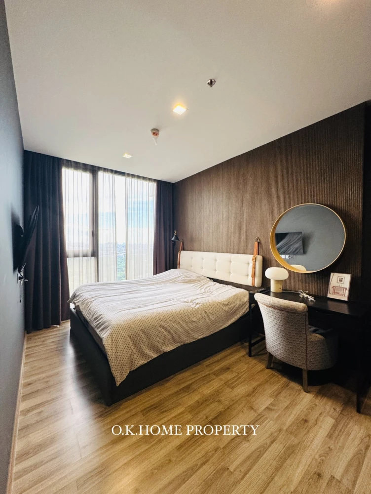 For rent: The Line Chatuchak - Mochit. Large, comfortable room. Plenty of usable space. Fully furnished and equipped with appliances. Come reserve now