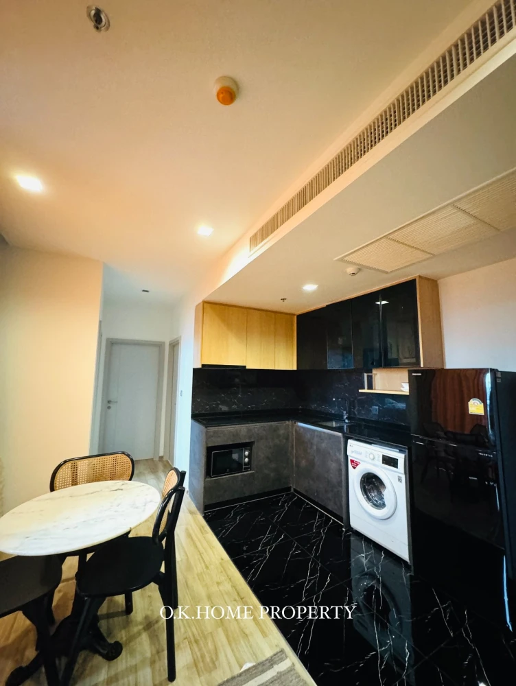 For rent: The Line Chatuchak - Mochit. Large, comfortable room. Plenty of usable space. Fully furnished and equipped with appliances. Come reserve now