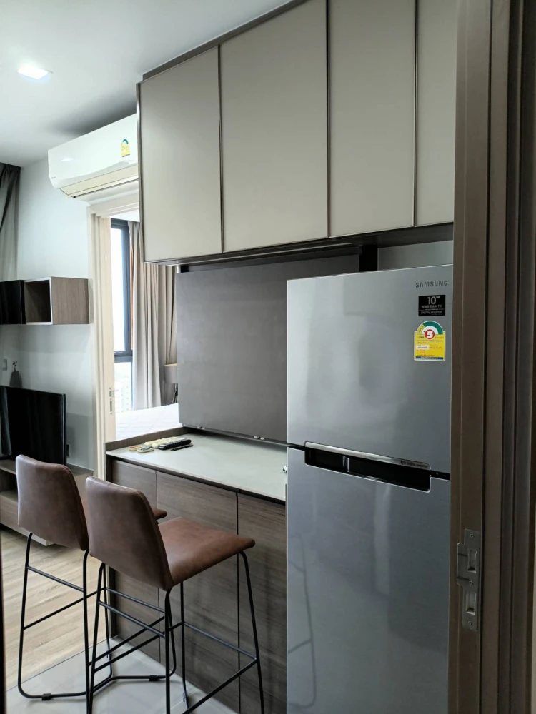 For rent: The Line Phahon-Pradipat, 39th floor, high floor, fully furnished, very livable. Book now!