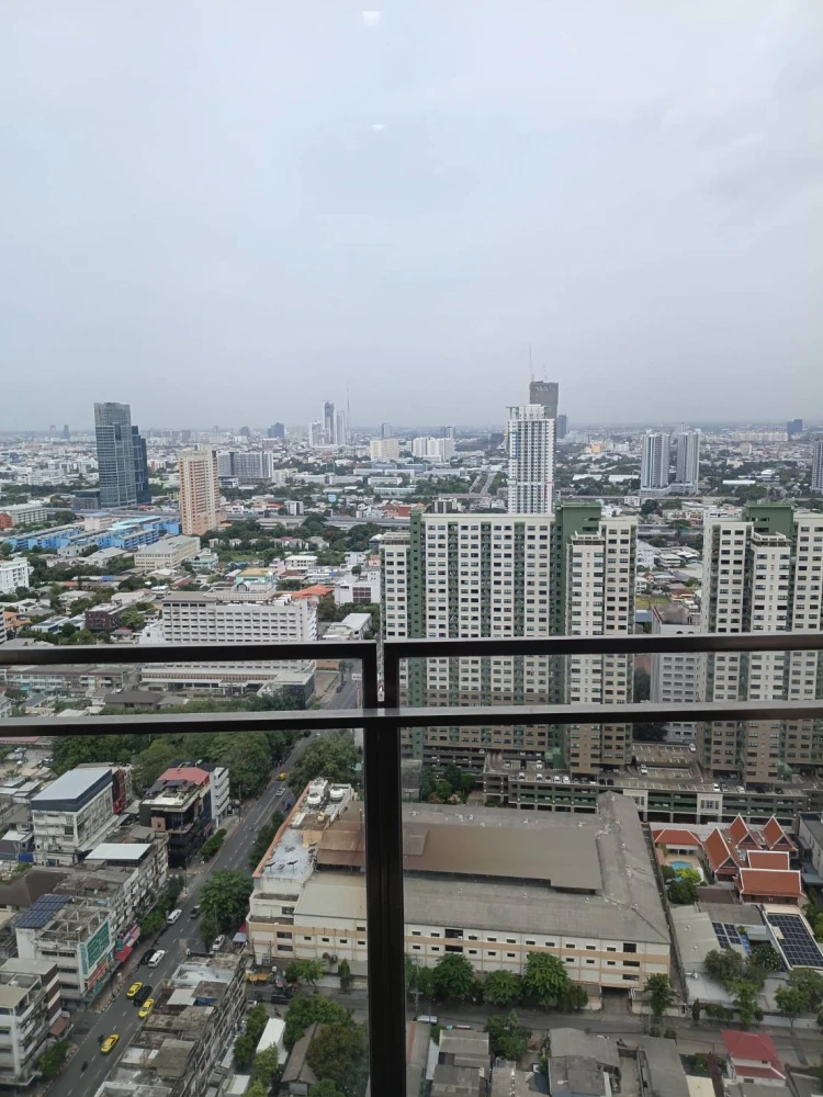 For rent: The Line Phahon-Pradipat, 39th floor, high floor, fully furnished, very livable. Book now!