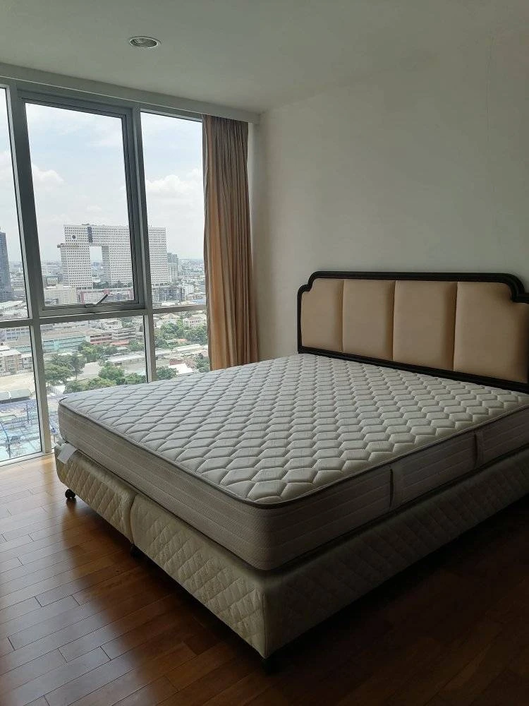 For rent: The Line Phahon Yothin Park, can be made into 2 bedrooms, spacious usable area, 26th floor, very high, hurry and book now.