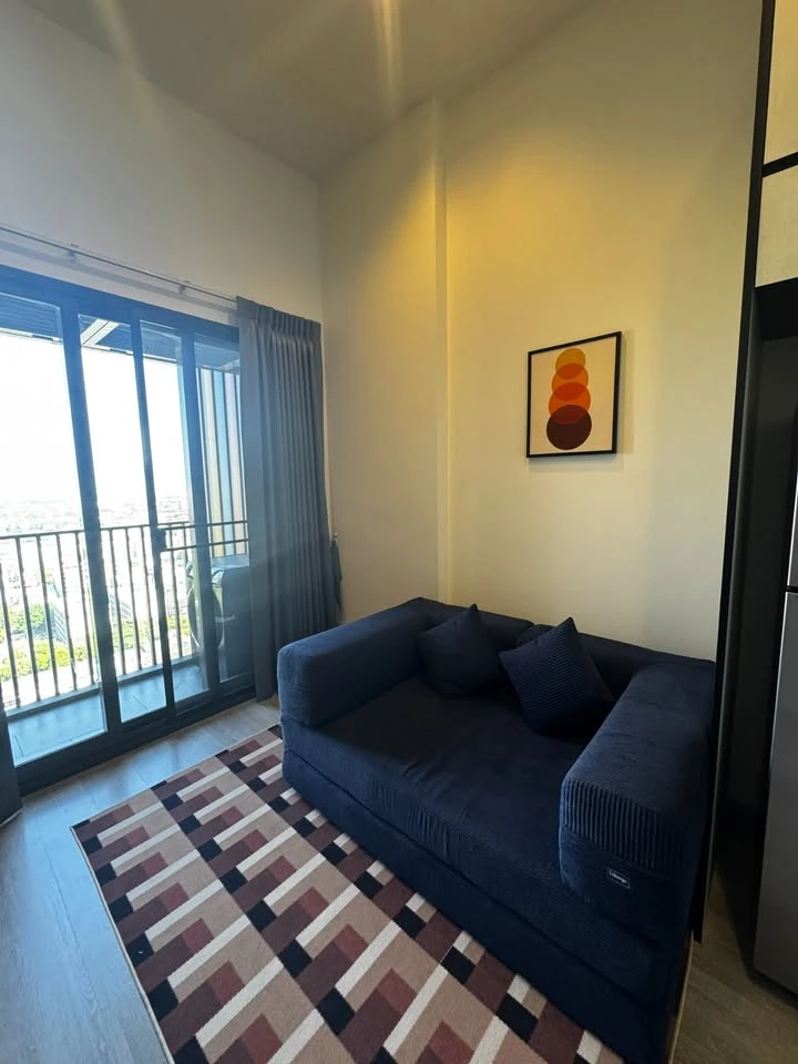 For rent: The Line Sukhumvit 101, beautiful and quiet city view, fully furnished, very attractive.