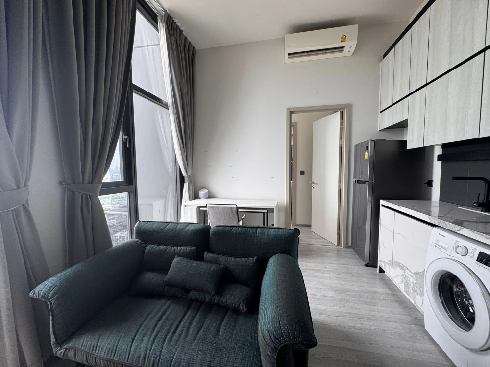 For rent: The Line Sukhumvit 101. Beautiful unit, high floor, high ceiling, corner unit, very private. Book now to secure yours!