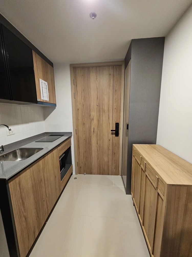 For rent!! The Line Vibe, 17th floor, Building C, city view, great location, convenient transportation, fully furnished, ready to move in! Reserve now