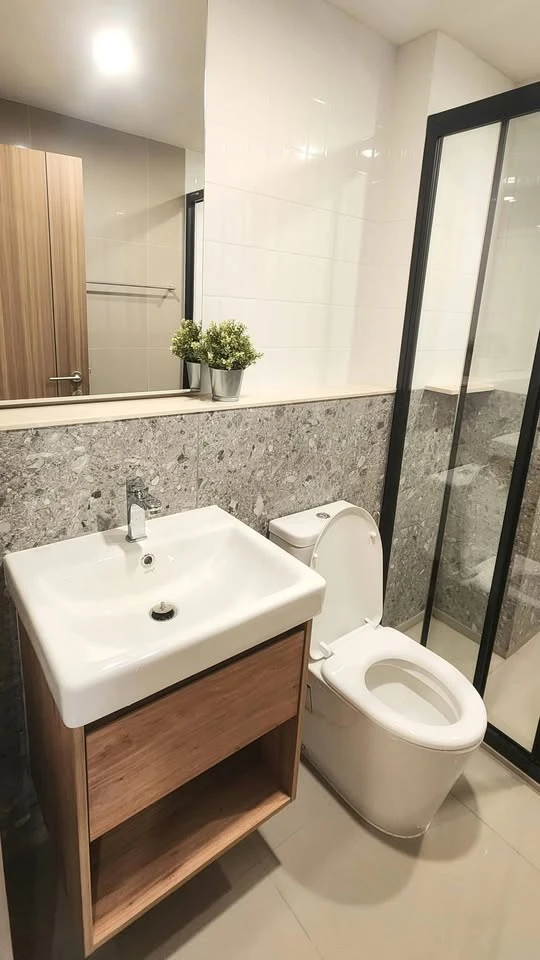 For rent: The Line Vibe, 19th floor, beautiful city view, decorated in Muji style, simple and very nice, you must arrange it!!