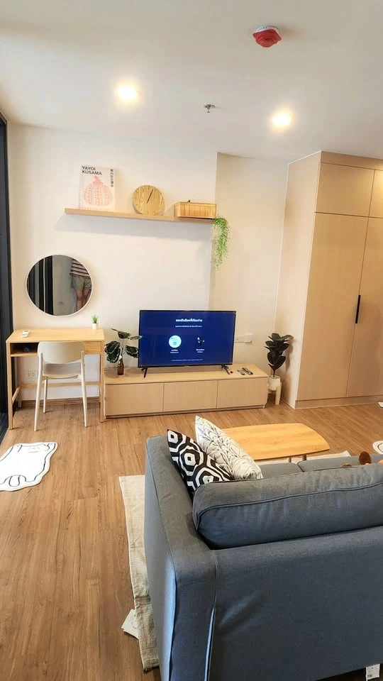 For rent: The Line Vibe, 19th floor, beautiful city view, decorated in Muji style, simple and very nice, you must arrange it!!