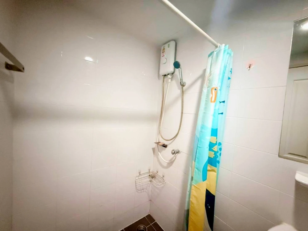 For rent: The Kit Plus Nawamin. Cool and comfortable day and night. Even during the day it's not hot, saving on air conditioning electricity costs. Do