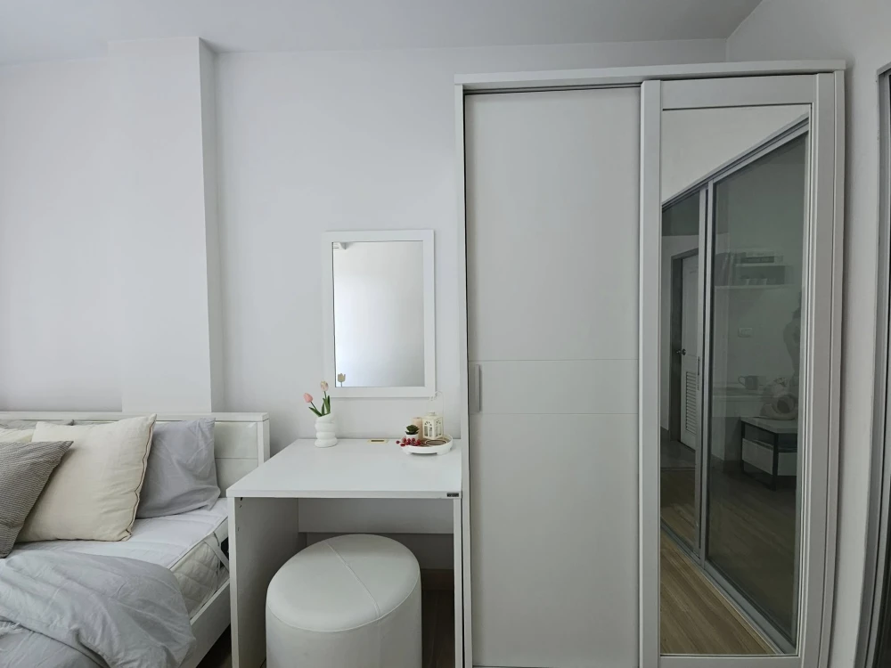 For rent: The Kit, Chaengwattana, separate rooms, white tone, comfortable to the eye, affordable price, hurry and reserve now.