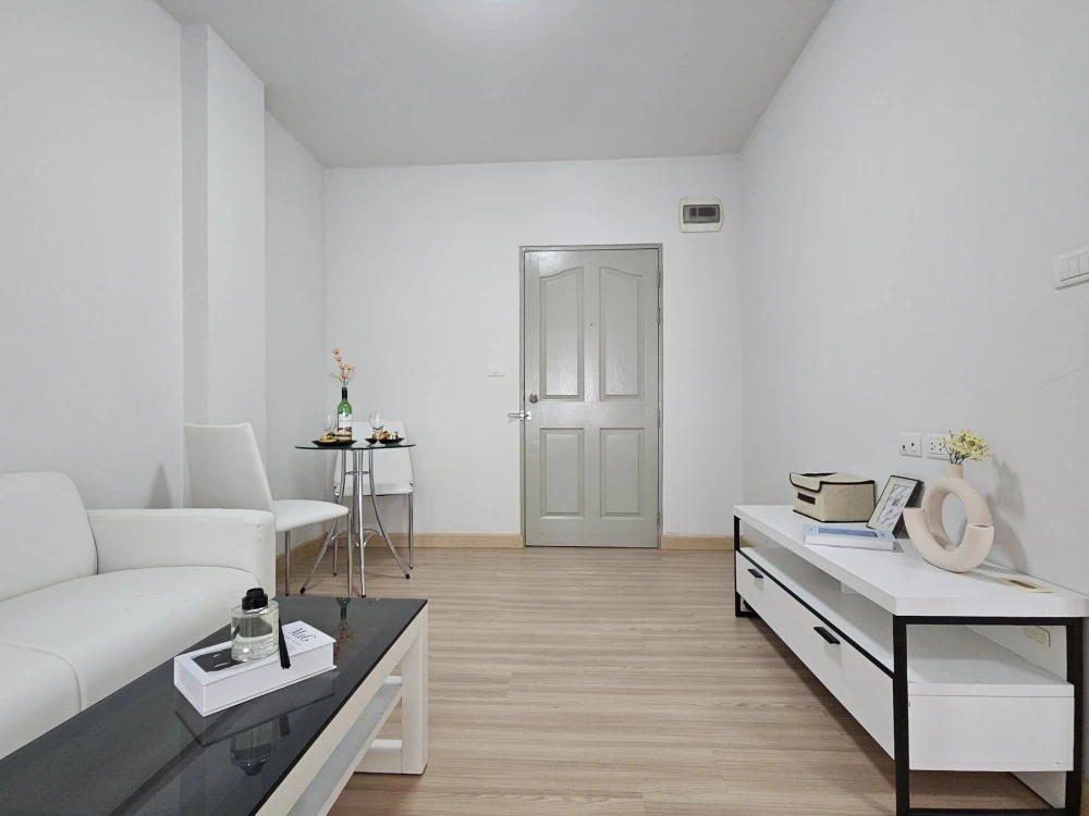 For rent: The Kit, Chaengwattana, separate rooms, white tone, comfortable to the eye, affordable price, hurry and reserve now.