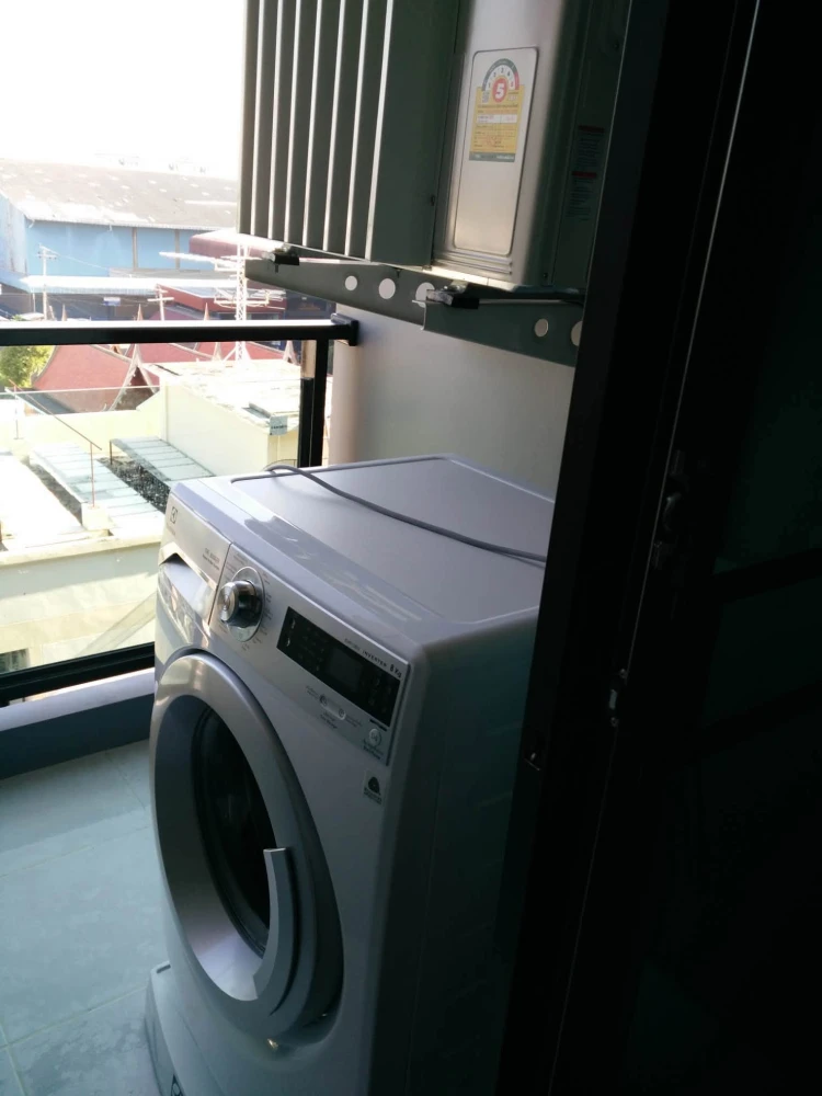 For rent: The Cube Pracha Uthit, 7th floor, middle unit with city and Bhumibol Bridge views. Don't miss out!