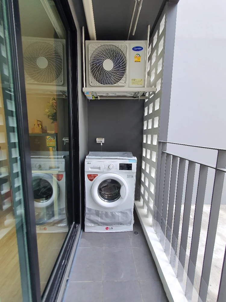 For rent, The Cube Loft Srinakarin - Theparak, 2nd floor, garden view, fully furnished, ready to move in, book now urgently.