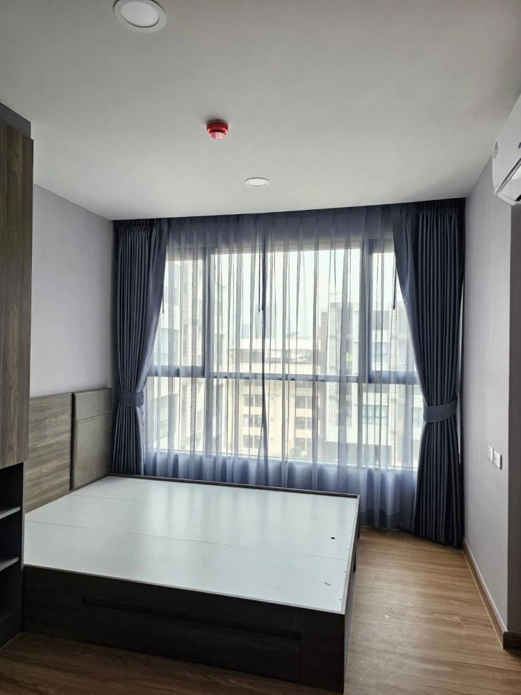 For rent: The Cube Loft Srinakarin - Theparak, pool view, fully furnished, complete appliances. Just bring your belongings and move in.