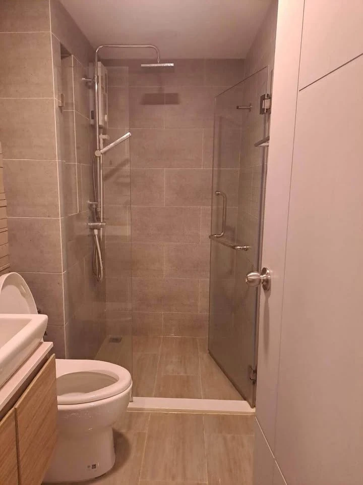 For rent: The Cube South Chaengwattana 15/1, 2nd floor, nice room, good price, book now, don't miss out.