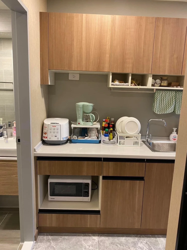 For rent: The Cube South Chaengwattana 15/1, 8th floor, room is not hot, with amenities, don't wait.