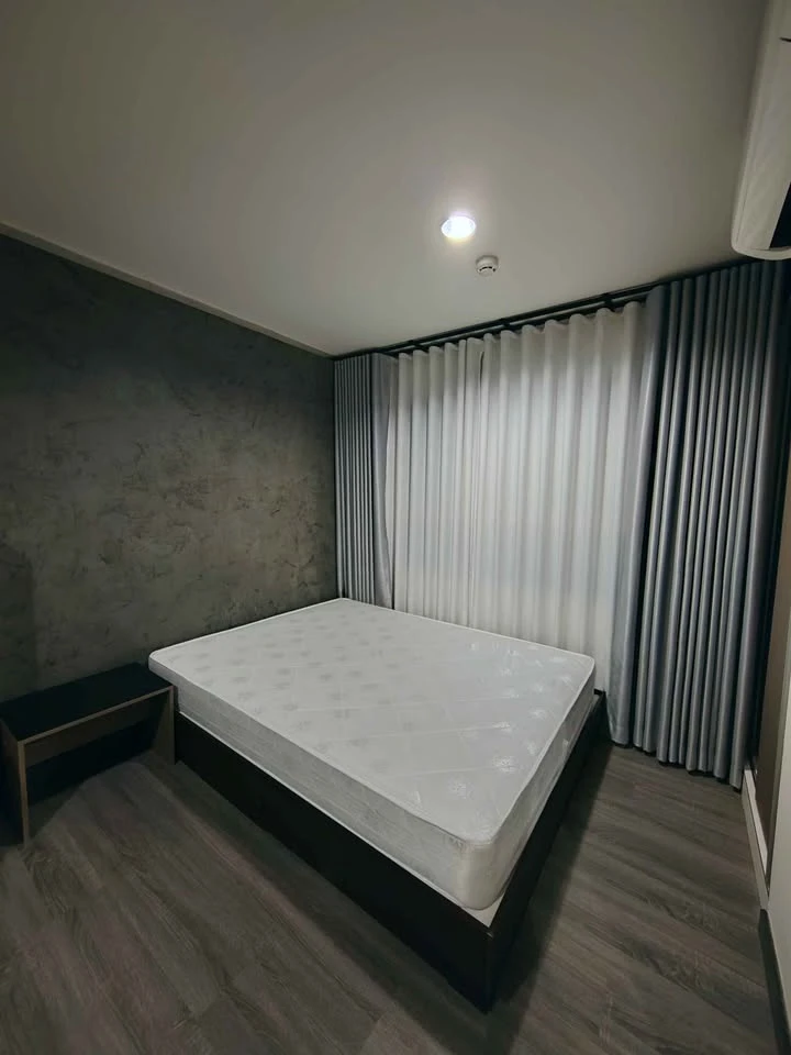 For rent: The Trust @ BTS Erawan, fully furnished, ready to move in, with a wide green area view, Chao Phraya River and sunset. Reserve now!