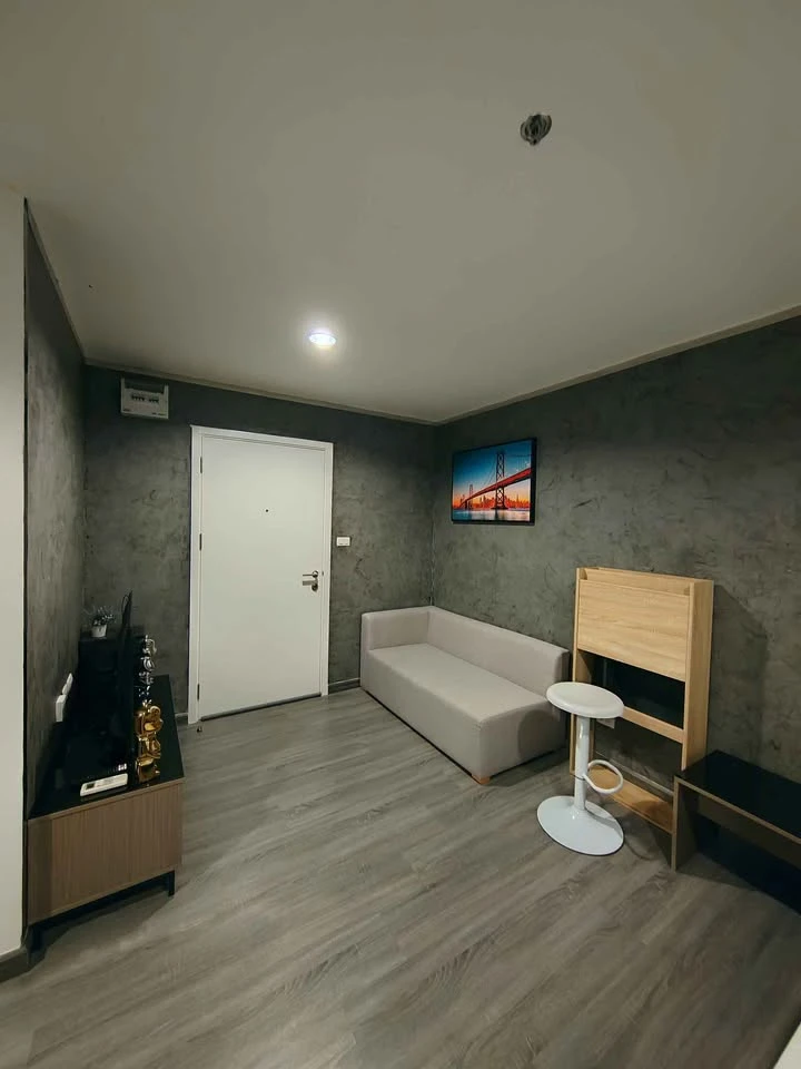 For rent: The Trust @ BTS Erawan, fully furnished, ready to move in, with a wide green area view, Chao Phraya River and sunset. Reserve now!