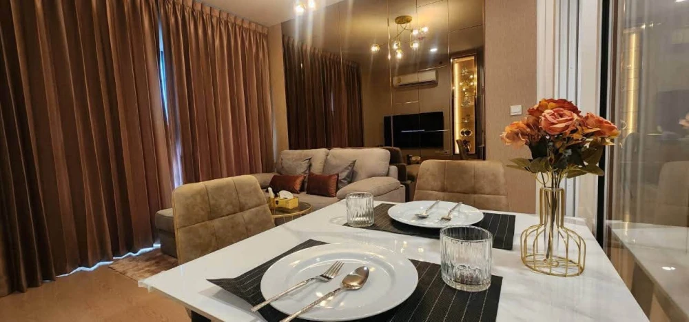 For rent: The Tree Sukhumvit 71-Ekkamai. Corner unit, beautiful, with an unobstructed view. Fully furnished and equipped with appliances—move-in ready