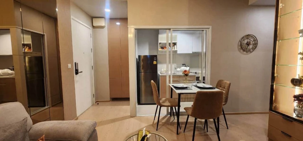 For rent: The Tree Sukhumvit 71-Ekkamai. Corner unit, beautiful, with an unobstructed view. Fully furnished and equipped with appliances—move-in ready