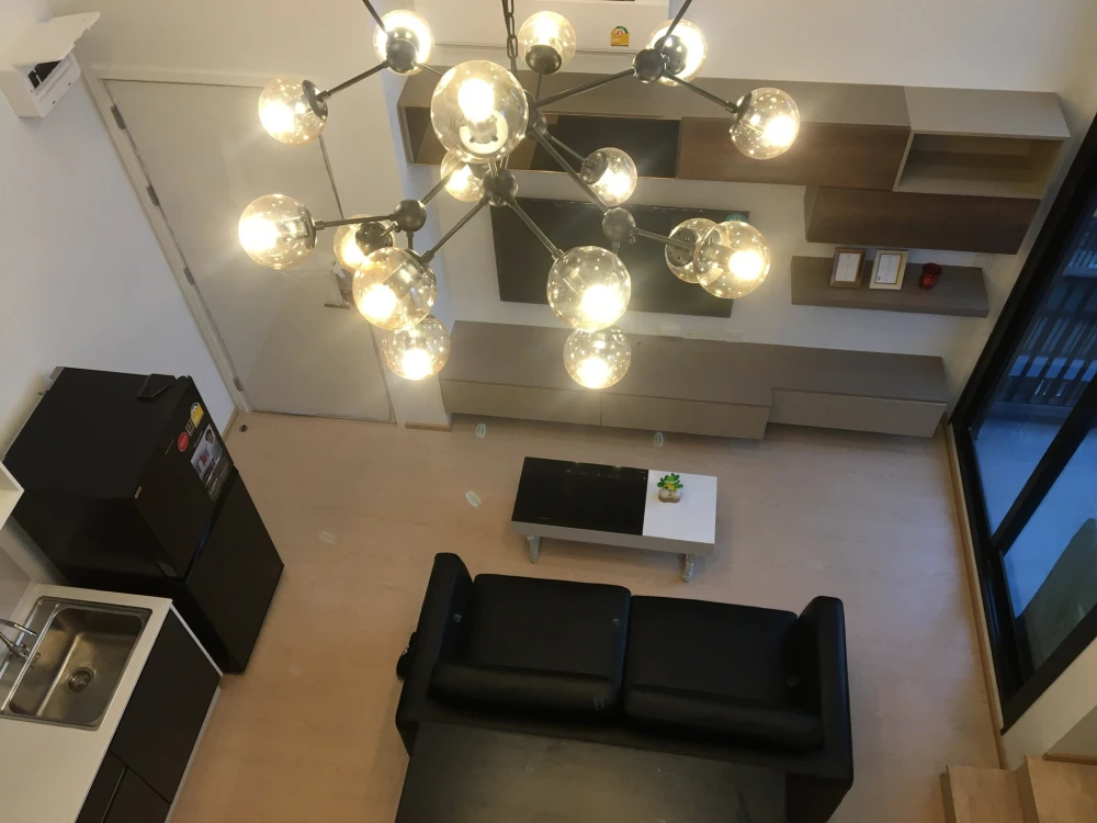 For rent: The Tree Sukhumvit 71-Ekkamai, 5-meter high ceiling, city view from a very high angle, must book now.