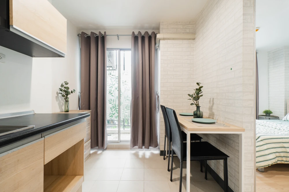 The Niche ID Serithai Room Details Phase 1, Building A, 3rd Floor, 28 sq m, corner unit, no shared bedroom. Fully furnished as pictured. Appliances