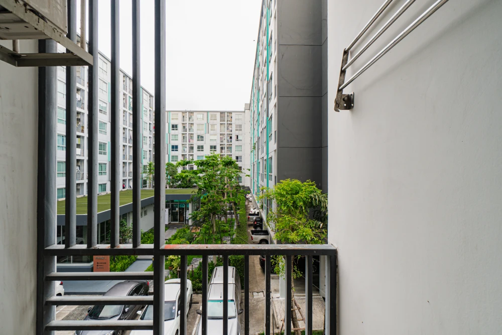 The Niche ID Serithai Room Details Phase 1, Building A, 3rd Floor, 28 sq m, corner unit, no shared bedroom. Fully furnished as pictured. Appliances