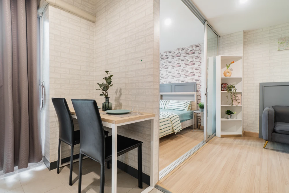 The Niche ID Serithai Room Details Phase 1, Building A, 3rd Floor, 28 sq m, corner unit, no shared bedroom. Fully furnished as pictured. Appliances
