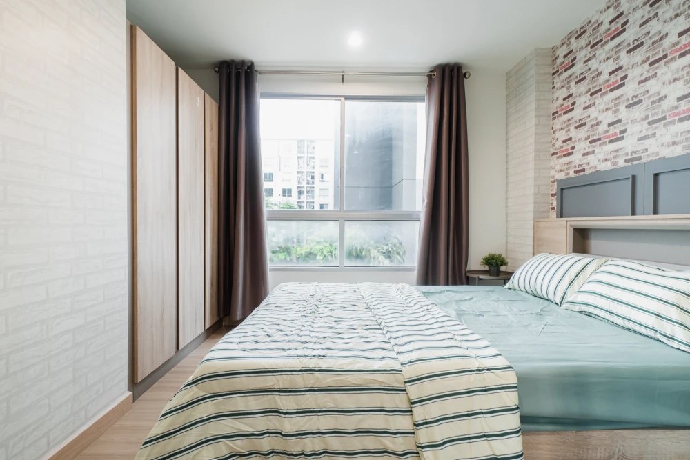 The Niche ID Serithai Room Details Phase 1, Building A, 3rd Floor, 28 sq m, corner unit, no shared bedroom. Fully furnished as pictured. Appliances
