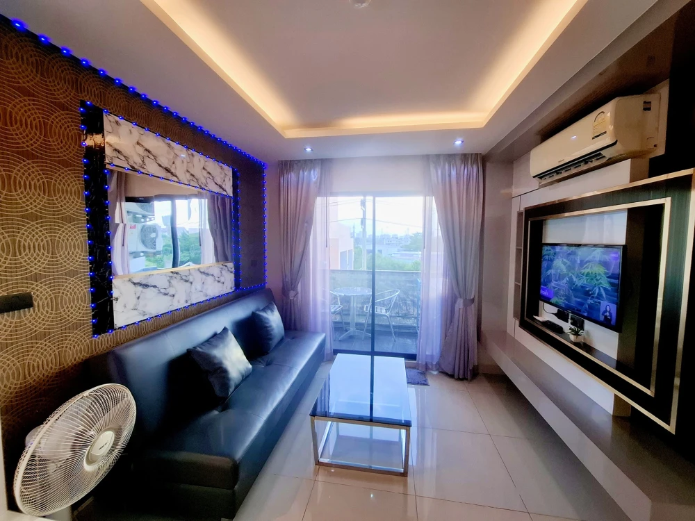 For rent: The Blue Residence, a nice room, well-built-in, just bring your bags++